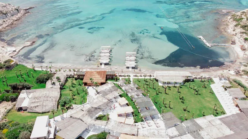 Çeşme Fly-inn Beach Club