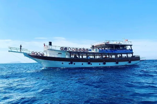 Lady Bente Çeşme Tekne Turu