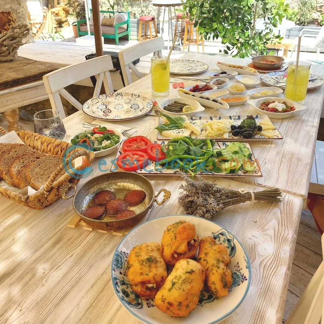 Ekmek Kokusu Kahvaltı Alaçatı