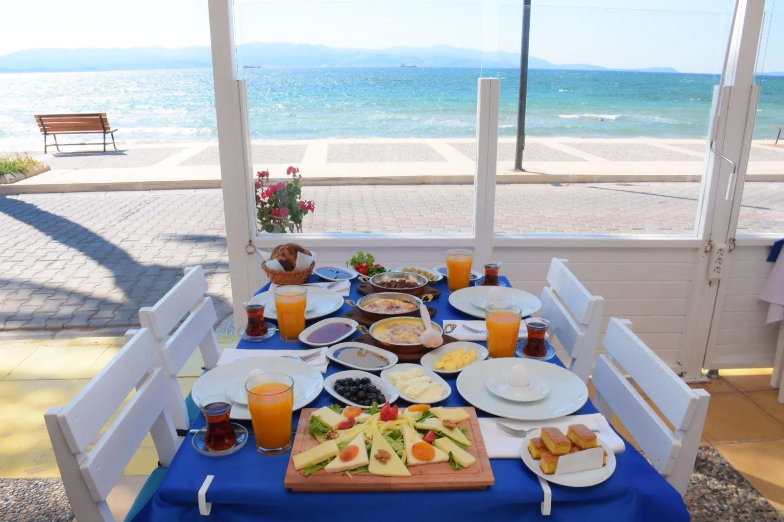 Palette Karadeniz Kahvaltısı Çeşme